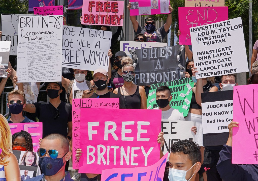 Britney Spears Fans Explain Why They’re Showing Up to #FreeBritney Rallies
