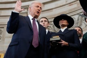 donald-trump-inauguration-a-collection-of-awkward-moments
