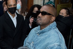 kanye-west-seeking-wizards-only-for-ambitous-ai-project