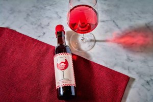 pizza hut tomato wine