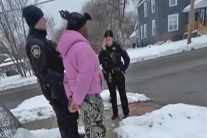 police-handcuff-an-11-year-old-girl-after-mistaking-her-for-a-car-thief-claiming-you-guys-are-indentical